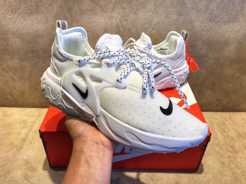 Nike Epic React Flyknit